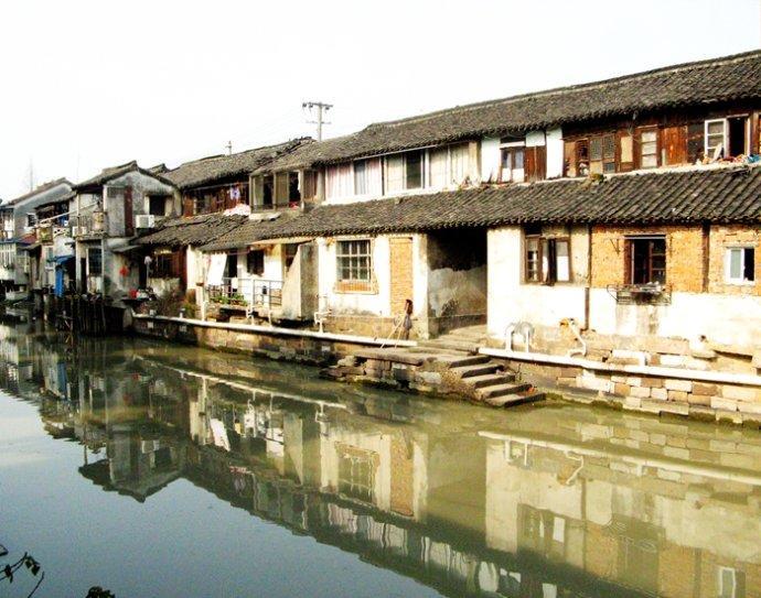 李若彤57岁赶大集,7元烧饼换55元花袄,接地气获赞